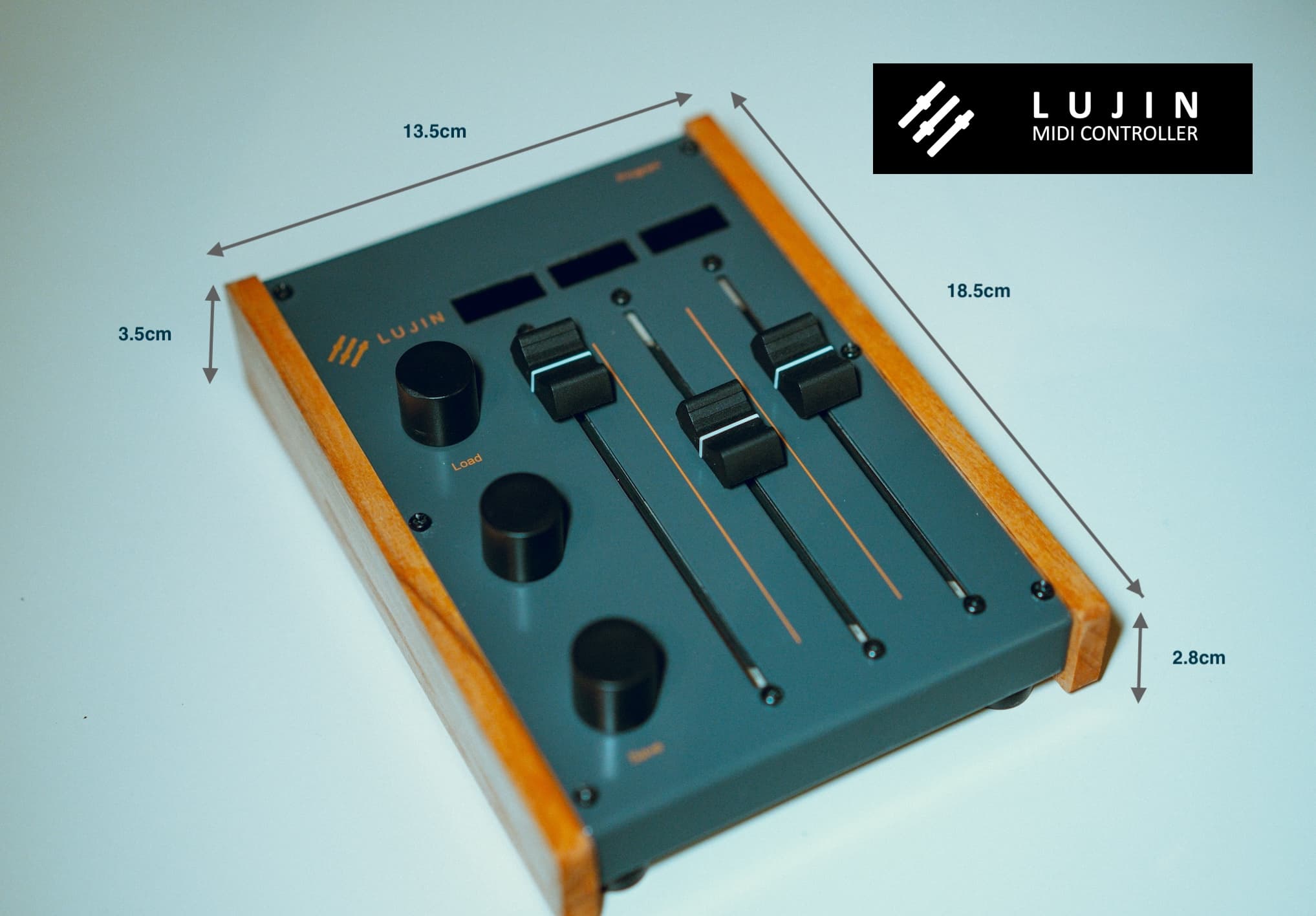 Lujin dimensions: 13.5cm x 18.5cm x 3.5cm